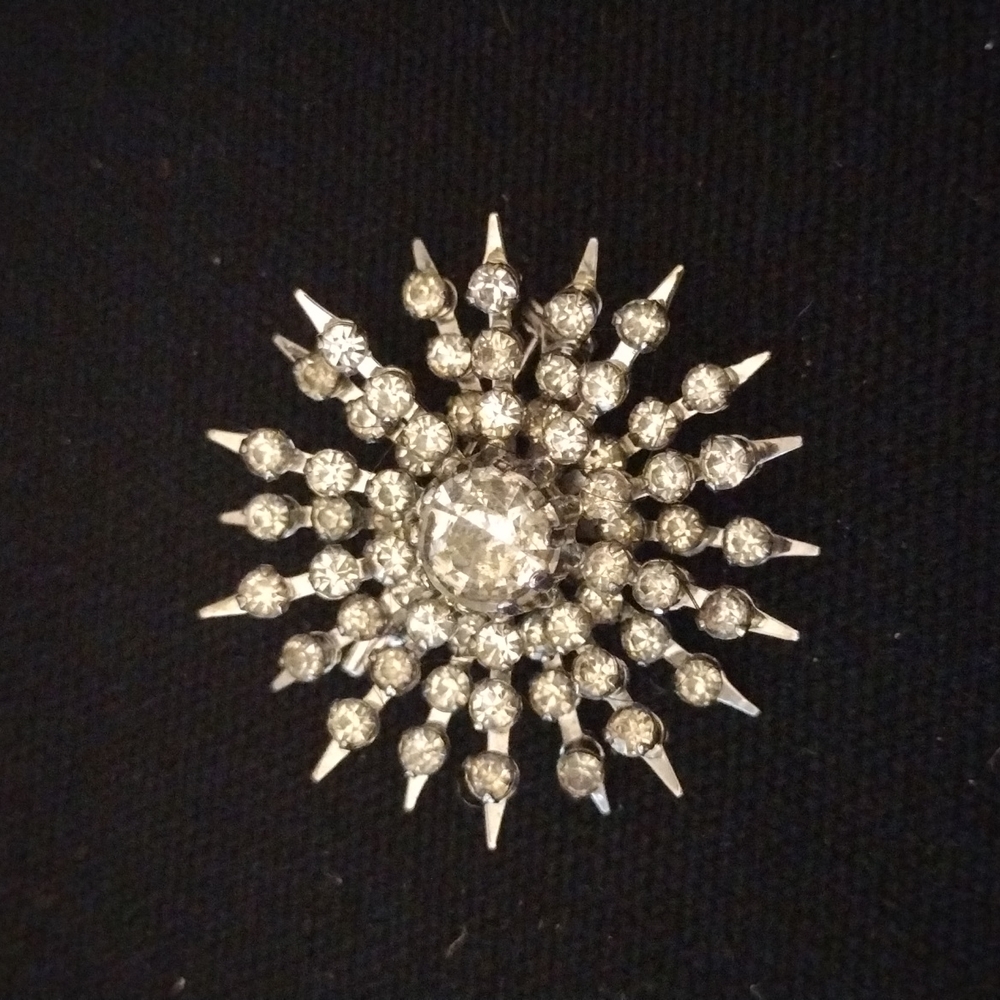 Vintage Silver Tone White Rhinestone Starburst Brooch